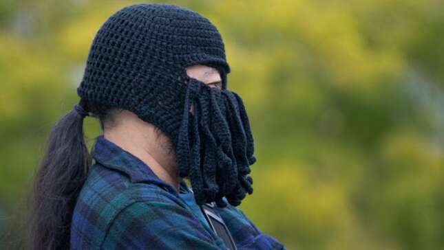 Las mejores telas para fabricar una mascarilla casera, según la ciencia