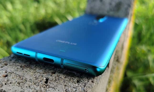 Imagen para el artículo titulado El OnePlus 8 es un móvil bonito, competente y sólido a buen precio, pero ¿es suficiente?