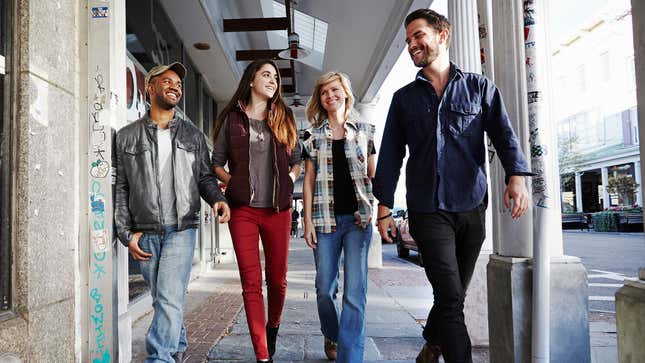 Image for article titled National Friends Alliance Vigorously Defends Right To Have Great Time Palling Around With Buddies