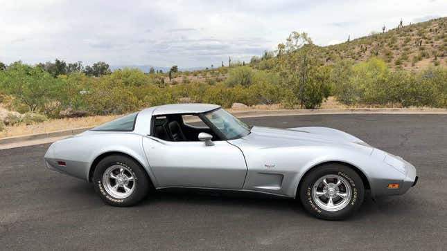 Image for article titled At $7,995, Does This 1979 Chevy Corvette Have Its Price And Its Engine In The Right Place?