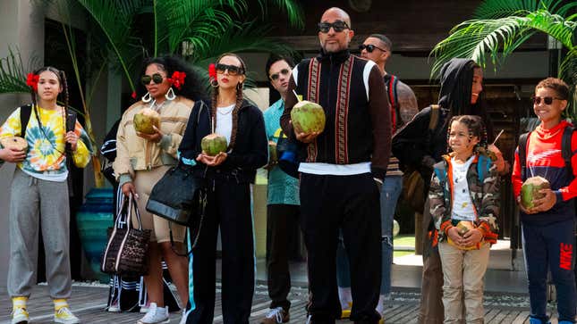 Kenya Barris’ Netflix comedy <i>#blackAF</i> grows once it stops trying to be <i>black-ish</i>-ish