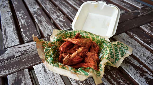 Buffalo Wild Wings vs. Wingstop: A chicken fight for wing supremacy