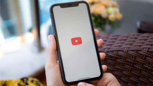 Image for article titled How to Get Around YouTube&#39;s Block of Picture-in-Picture Mode in iOS 14