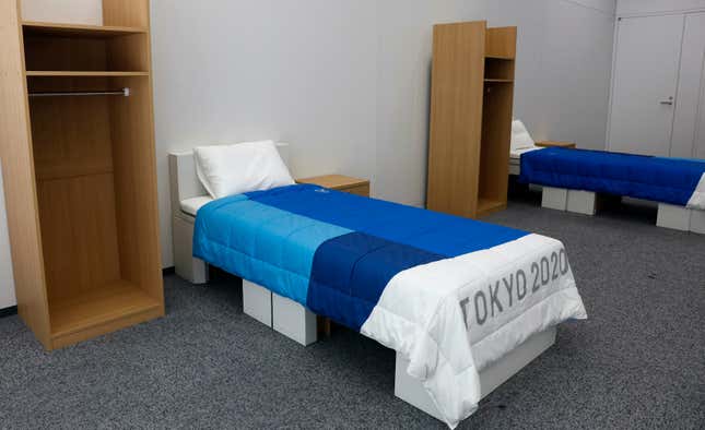Imagen para el artículo titulado Las camas de los juegos olímpicos de Tokio 2020 también son ecológicas: están hechas de cartón
