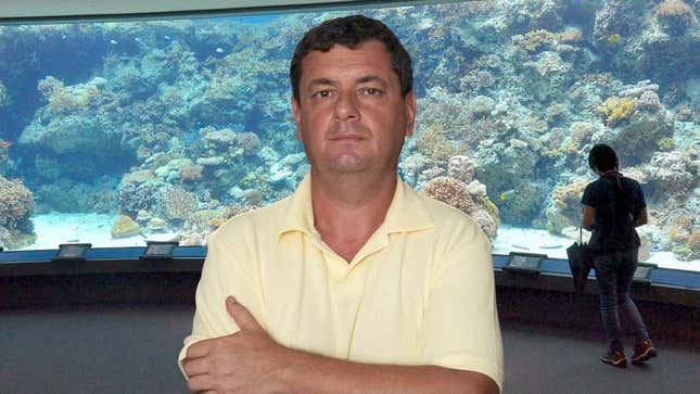 Image for article titled Area Dad Didn’t Shell Out $100 At Aquarium For Lecture About Ecosystem