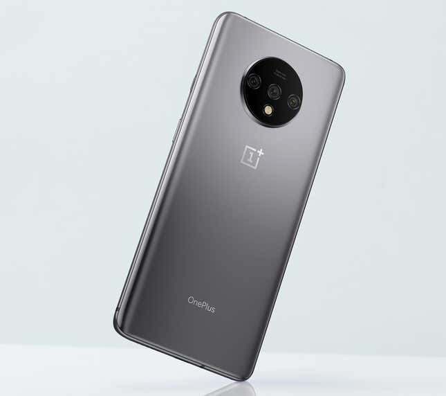 Imagen para el artículo titulado El nuevo OnePlus 7T ya está aquí: tiene pantalla de 90 Hz y cuesta 600 dólares