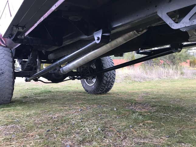 Image for article titled At $20,000, Is It High Time Someone Buys This Extremely Tall 2001 Dodge Ram 2500 Diesel?