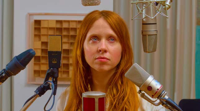 Image for article titled A Chat With Holly Herndon About Making Music With AI, Artistic Necrophilia, and Embracing the Inhuman