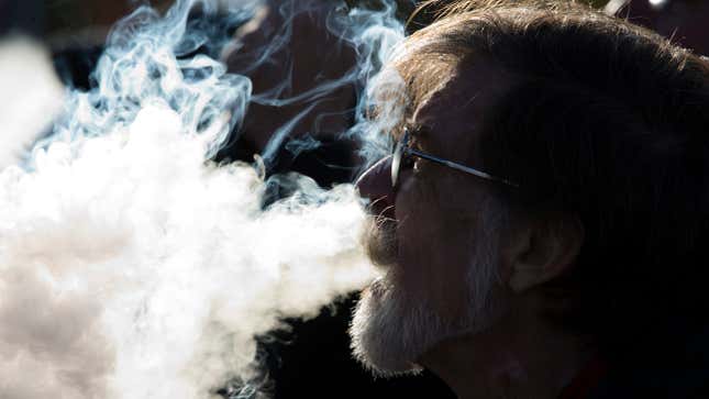 Image for article titled New Study Links Vaping to Chronic Lung Illness in Humans