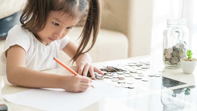 Image for article titled Help Your Younger Kids Understand Credit Cards and Budgets With This App