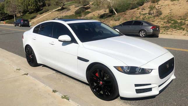 Image for article titled At $17,995, Is This 2017 Jaguar XE 35t A Cat You Might Bag?