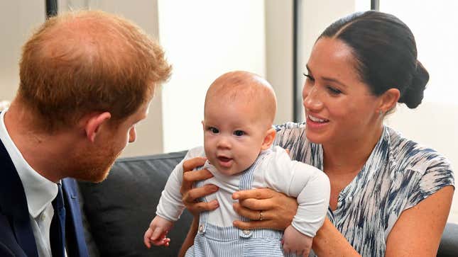 Image for article titled Who Took Meghan Markle&#39;s Name Off Lil&#39; Archie&#39;s Birth Certificate?!