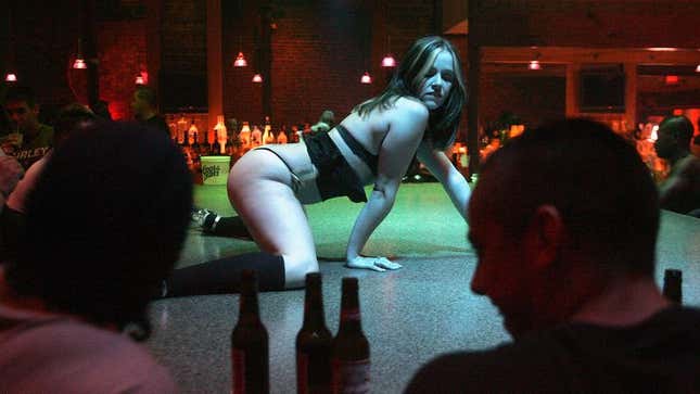 Image for article titled Stripper Surprised She Only Talked To 2 Homicide Detectives Today