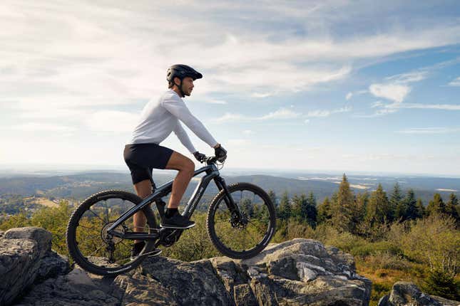 Image for article titled The 2021 Porsche Taycan Cross Turismo Will Start At $90,900