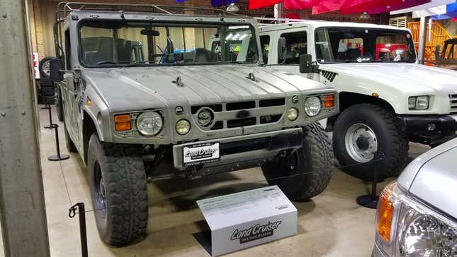 Image for article titled A Look At Some Of The Toyota Land Cruiser FJ40's Fascinating Hardware