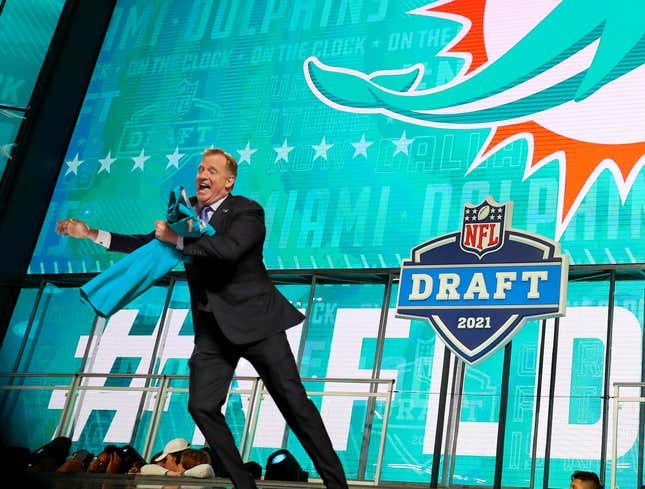 Image for article titled Out-Of-Practice Roger Goodell Crushes First Row Of Draft Prospects After Whiffing On Hug