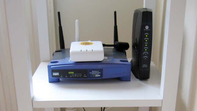 Image for article titled How to Extend Your Wifi Network With an Old Router