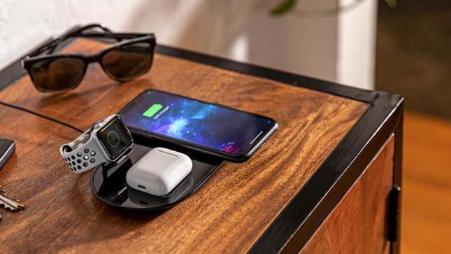 Image for article titled Mophie&#39;s 3-in-1 Wireless Charging Pad Isn&#39;t AirPower, But It&#39;ll Have to Do [Updated]