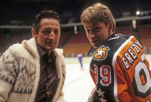 Walter (l.) and Wayne Gretzky