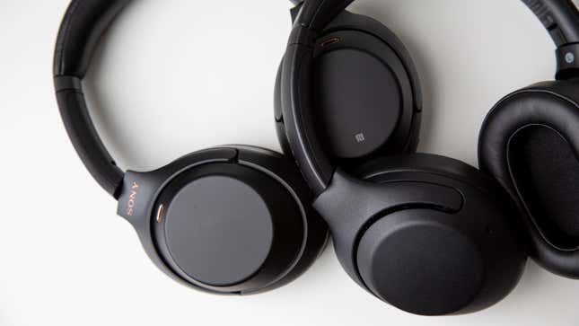 Imagen para el artículo titulado Los auriculares con cancelación de ruido más baratos de Sony están hechos para triunfar