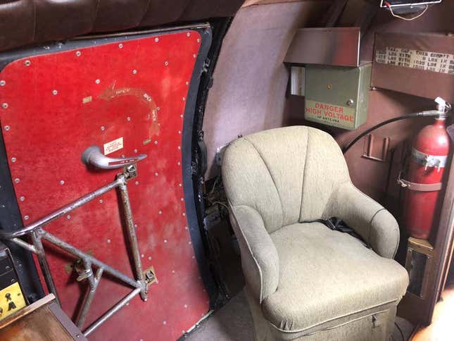 Image for article titled This Baffling Airplane RV Was Built By An Escaped Convict
