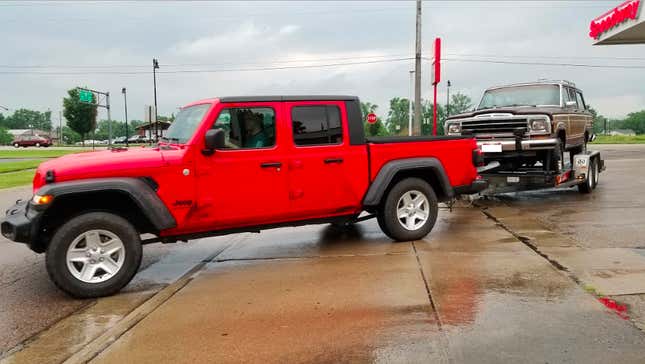 Image for article titled What It Was Like Towing a Free Jeep Grand Wagoneer With the 2020 Jeep Gladiator