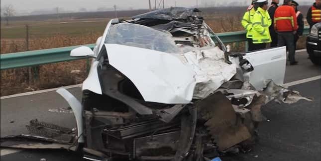 Jubin’s Model S after the crash.