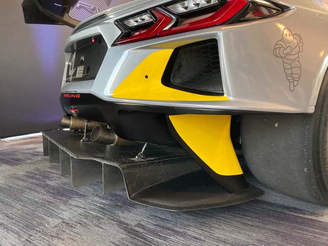 Image for article titled Smaller Wheels, Smaller Engine, Bigger Speed: How The Corvette C8.R Differs From The Road Car