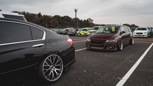Image for article titled Inside Japan's Biggest Used Car Auction