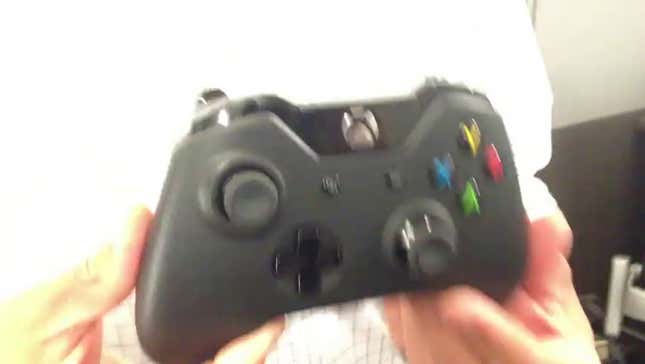 The Tiny, Cool Details of the New Xbox One Controller