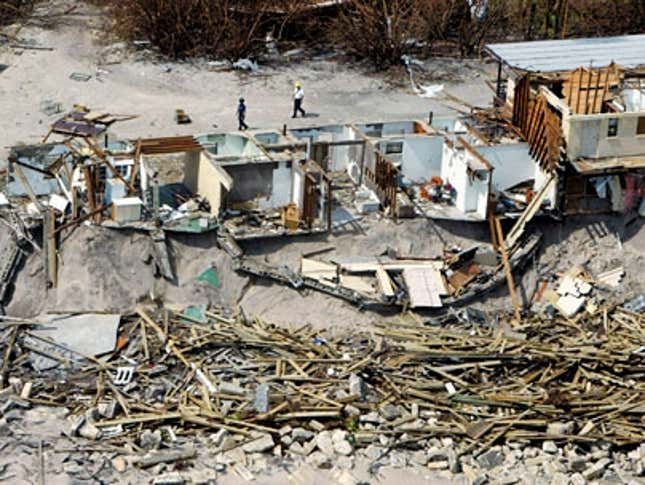 Image for article titled Terri Schiavo&#39;s Corpse Blown Away By Hurricane