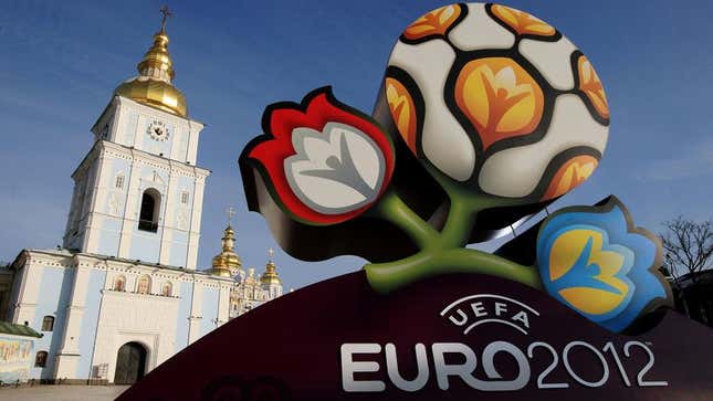 Image for article titled Report: People Talking About Soccer, But There’s No World Cup This Year So It Must Be Something Else