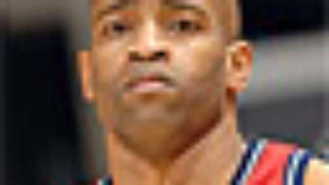 Image for article titled Vince Carter Hires On-Court Assistant