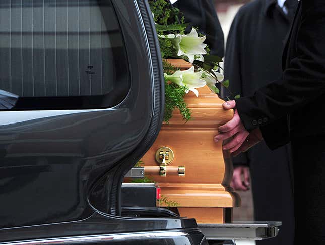 Image for article titled Pallbearers Carry Leslie Nielsen’s Coffin Without Incident