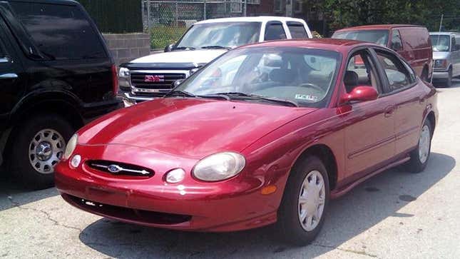 Image for article titled Area Ford Taurus Thinks It Could&#39;ve Made It In NASCAR If It Had Started Earlier