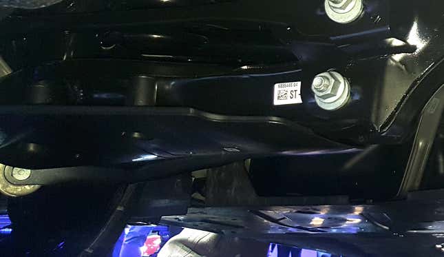 2019 BMW 3 Series rear suspension aero guides