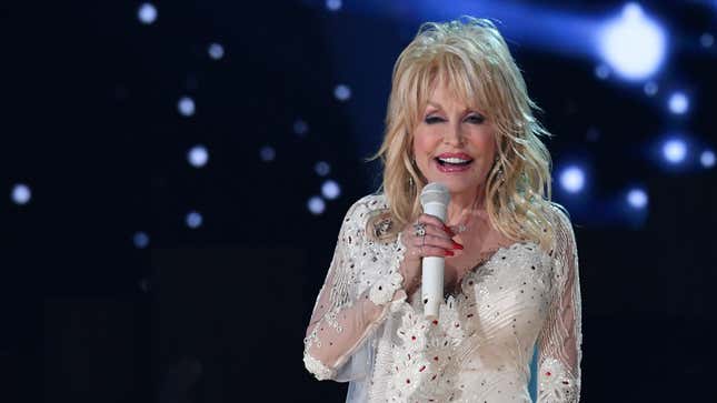 Image for article titled Actual Angel Dolly Parton Saved Child&#39;s Life On Movie Set
