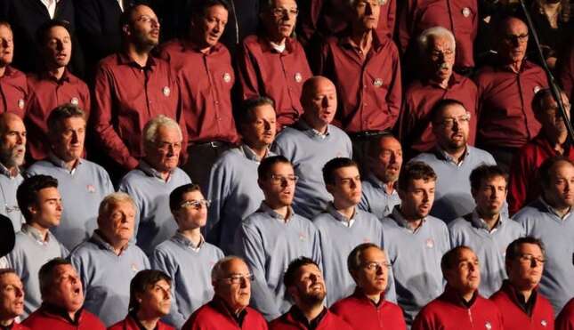 Un vídeo muestra por qué cantar durante la pandemia puede ser una mala idea