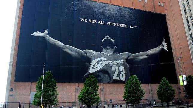Image for article titled Despite Repeated Attempts To Tear It Down, Massive LeBron James Mural Keeps Reappearing