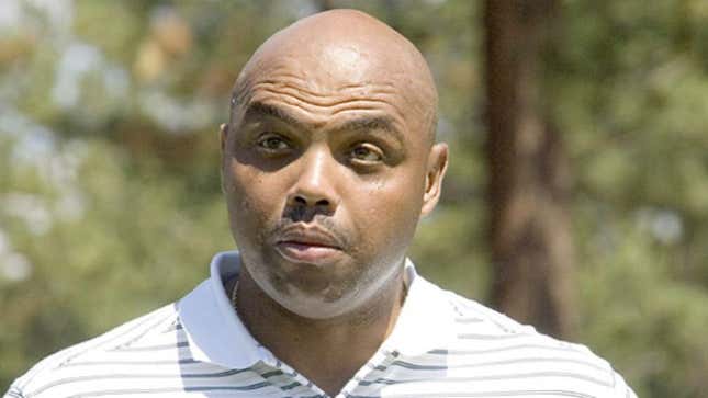 Image for article titled Institutionalized Charles Barkley Having Trouble At New Grocery Store Job