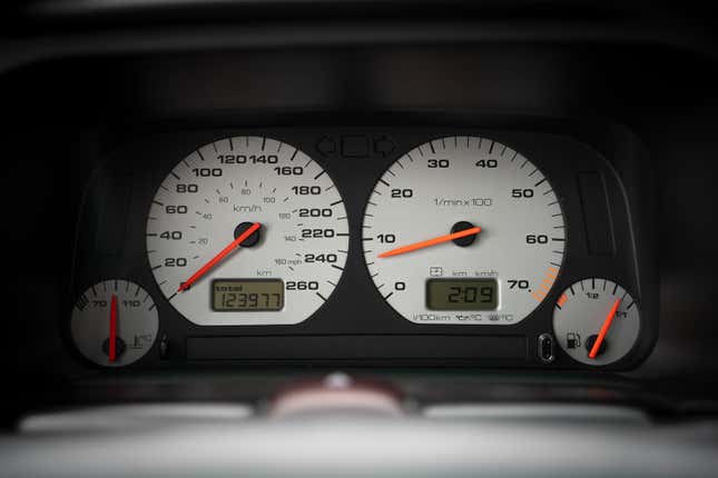 Image for article titled The Volkswagen Jetta GLX VR6 Was Ahead Of Its Time