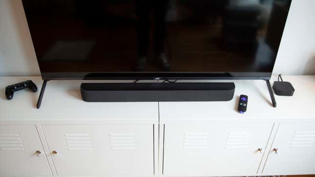 Image for article titled Roku's Affordable Smart Soundbar Is a No-Brainer