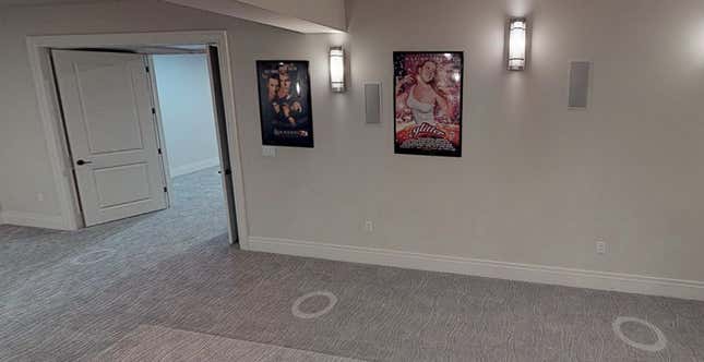 Image for article titled Phil Kessel's Pittsburgh House Is For Sale, And It Has The Loneliest Home Theater In The World