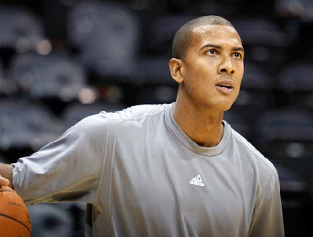Image for article titled Raja Bell Thinks Teams Cleared Salary Cap Space For Him