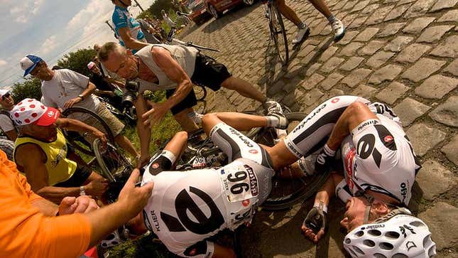 Image for article titled Massive Hit-And-Run Prematurely Ends Tour De France
