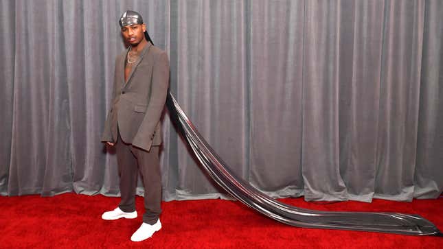 Guapdad 4000 sported a lurex du-rag with a 10-foot train at the 2020 Grammy Awards.