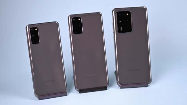 Thanks to the S20 Ultra, the S20+ is now the middle child of the Galaxy S20 family.