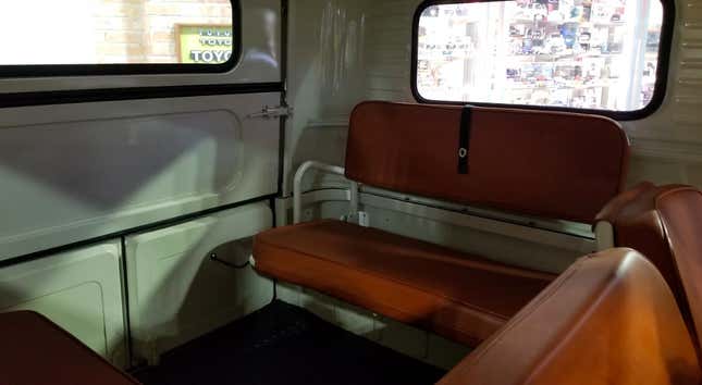 Image for article titled A Look At Some Of The Toyota Land Cruiser FJ40's Fascinating Hardware