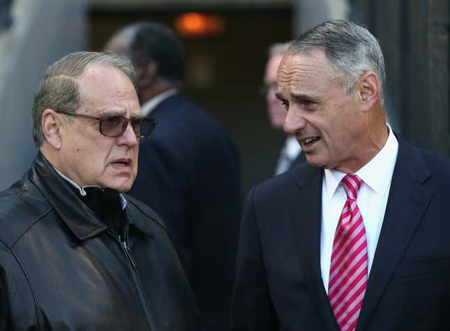 Jerry Reinsdorf (l.) did a very #RobManfredsMLB (r.) thing with the Tony La Russa hire.