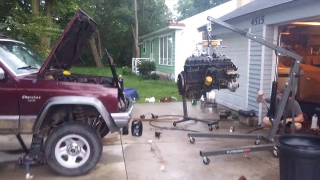 Image for article titled Here's What Happened When I Put A $120 Craigslist Engine Into My Jeep